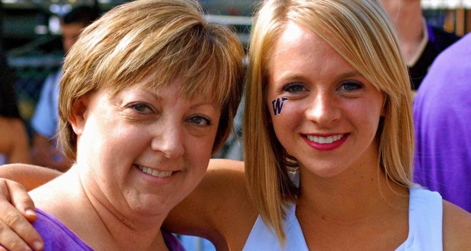 Chelsea Thompson with her mom